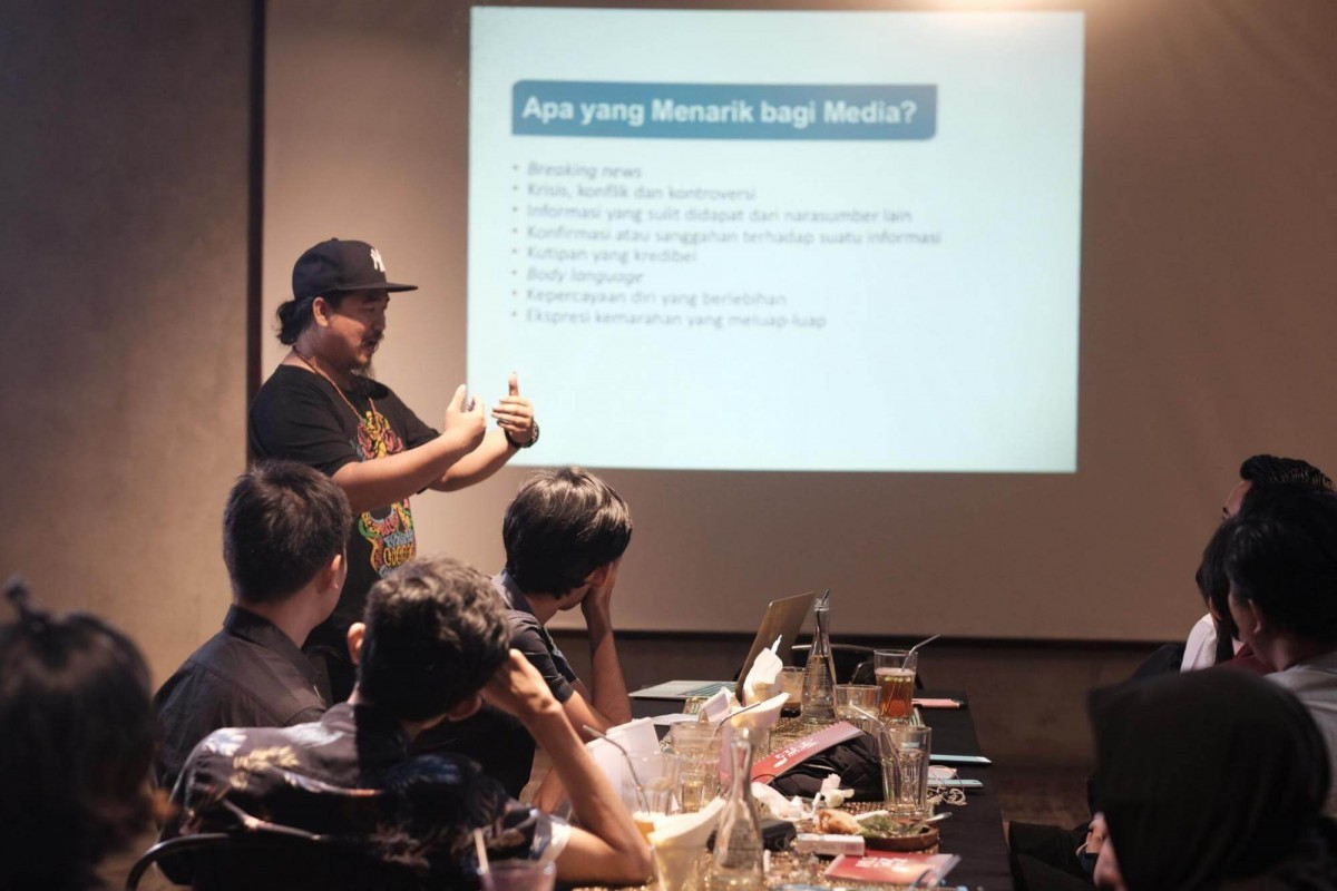 Jawaban yang Jurnalis Harapkan dari Musisi